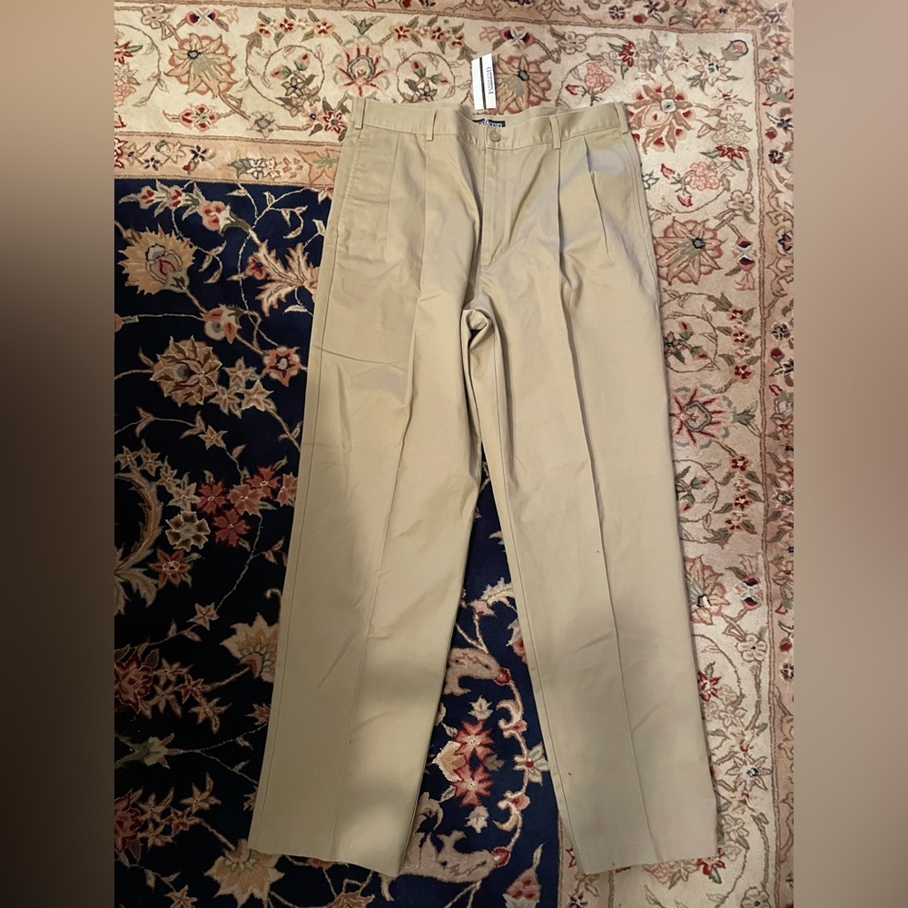 Lands’ End khaki pants in tan - 36R NEW!